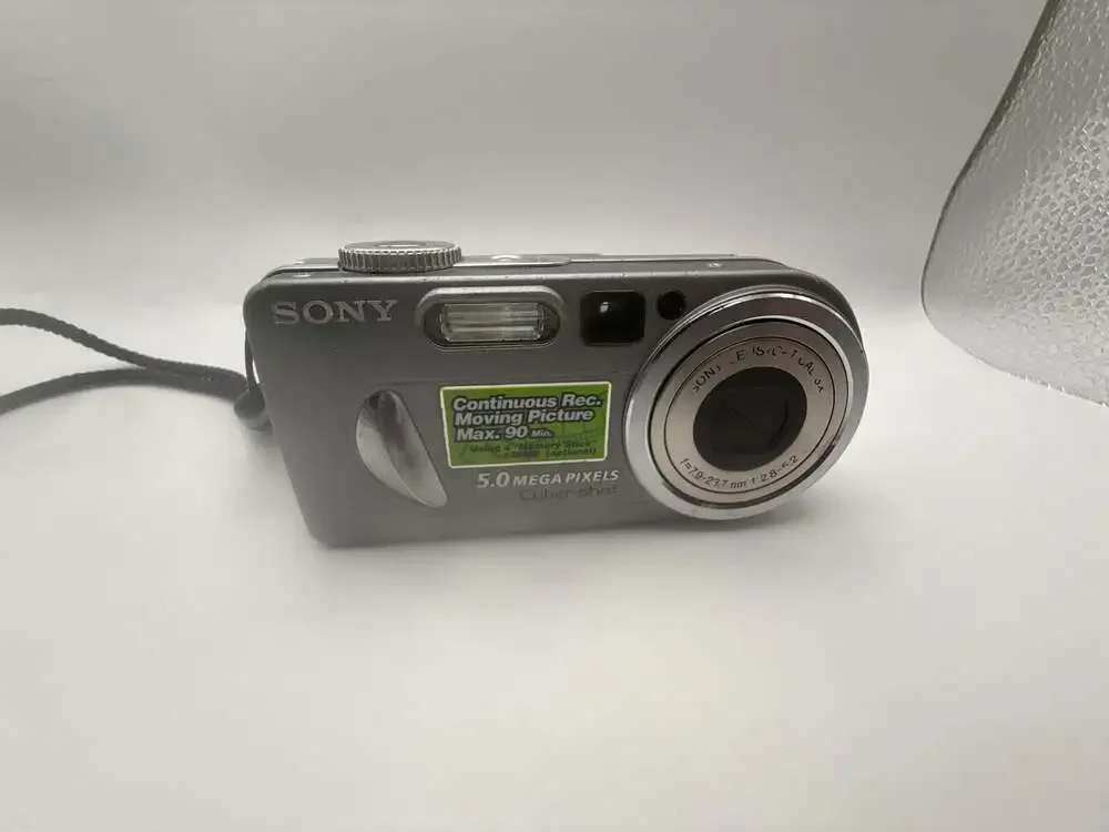Sony Cyber-shot DSC-P10 5.0 Megapixel Digital Camera